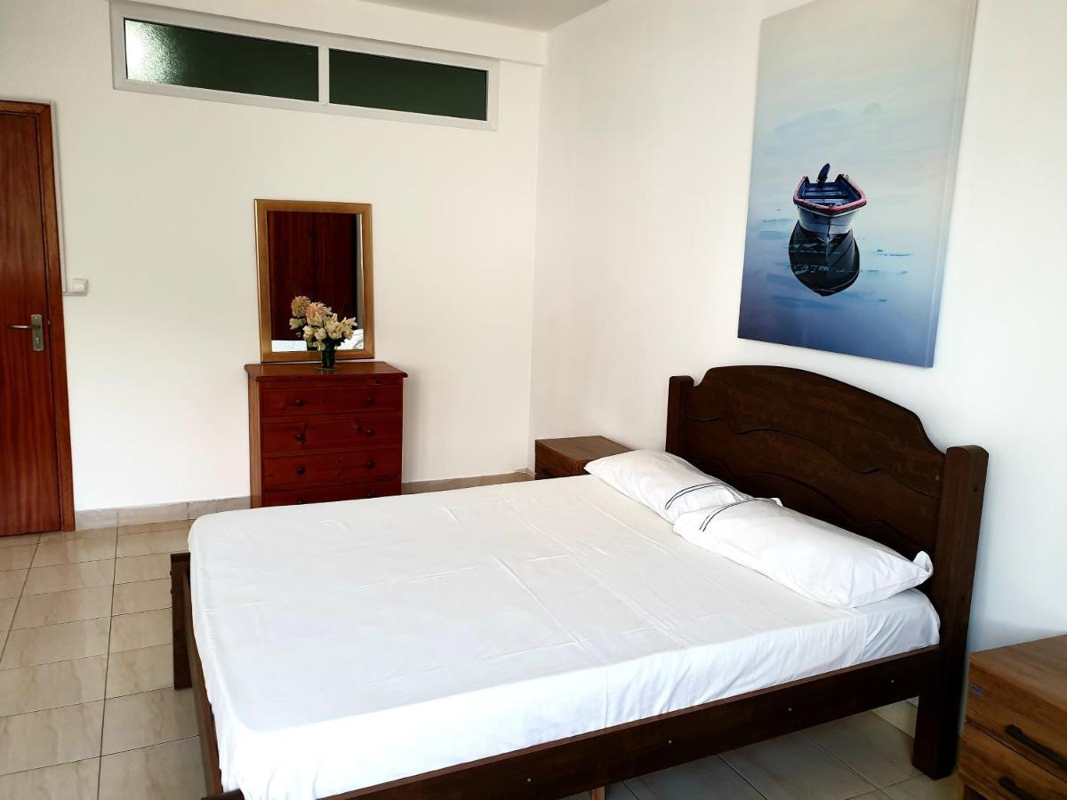 Guest House Mangui Baxu Rooms & Apartment Tarrafal  Bagian luar foto