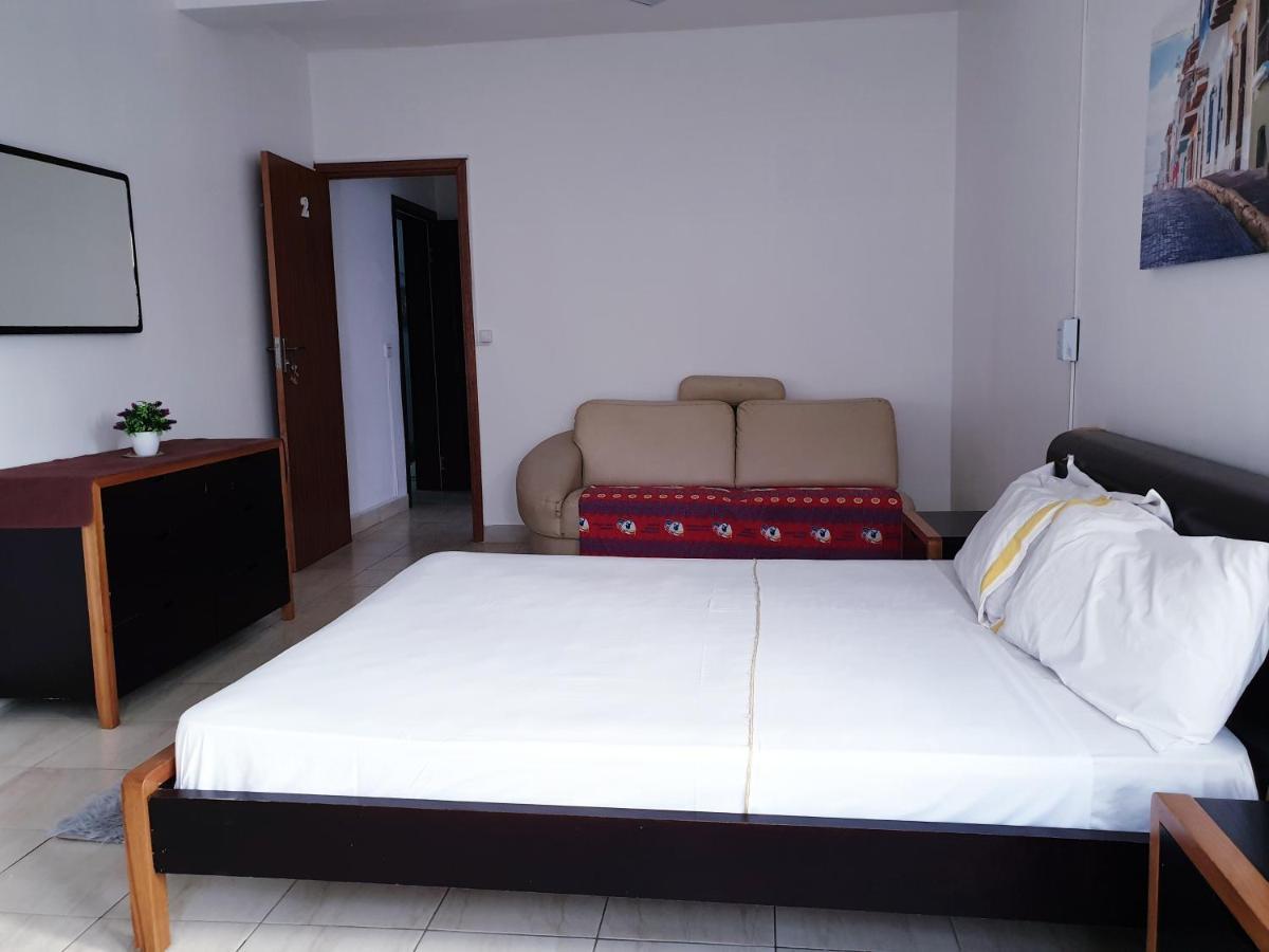Guest House Mangui Baxu Rooms & Apartment Tarrafal  Bagian luar foto
