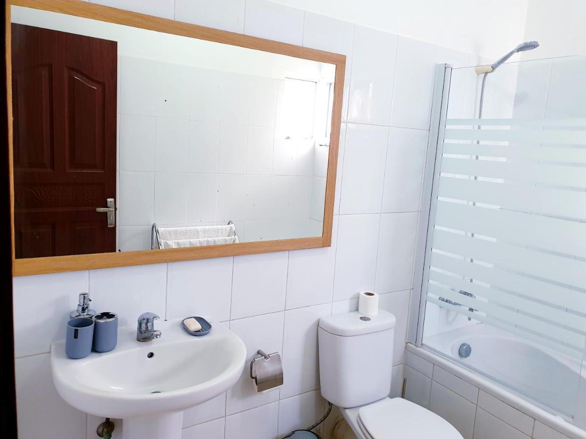 Guest House Mangui Baxu Rooms & Apartment Tarrafal  Bagian luar foto